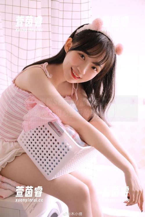 尤蜜荟-娜露Selena 尤蜜荟 - 娜露Selena清纯写真精选美图:透视她内心世界的纯粹光辉