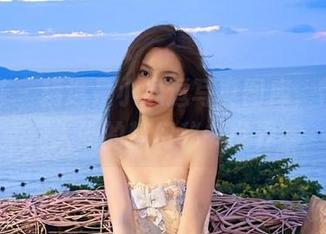 尤蜜荟 – 精选是小逗逗写真图库，带你进入她的梦幻秘书世界