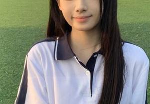 微密圈 – 张思允nice的烈焰玫瑰房车写真，精选美图展现无限魅力与创意