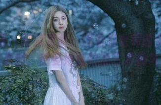 微密圈 – 细腻赏析：观看张老师的女王写真原图，感受她独特的艺术视角。