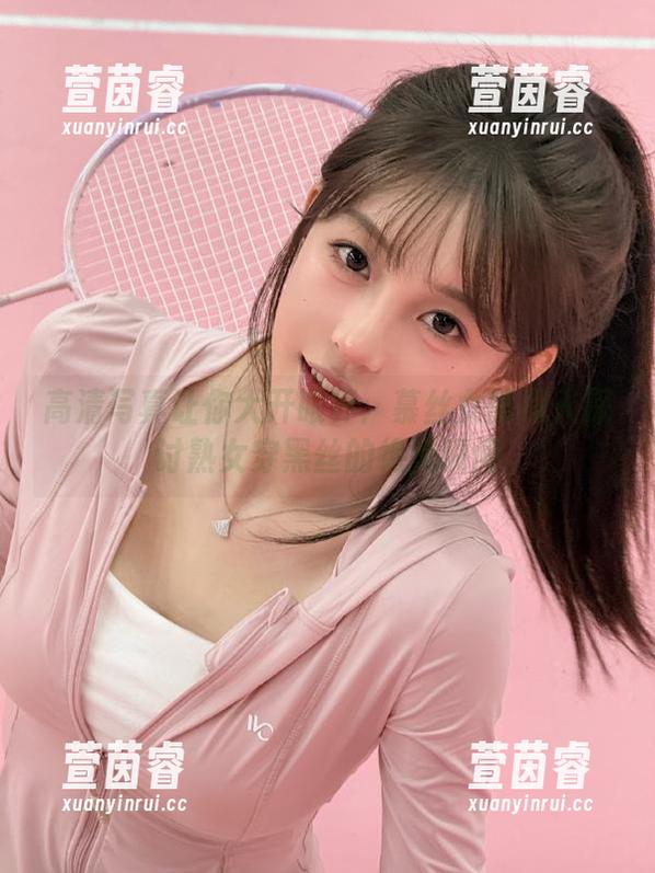 慕丝女郎 高清写真让你大开眼界:慕丝女郎深入探讨熟女穿黑丝的绝美瞬间