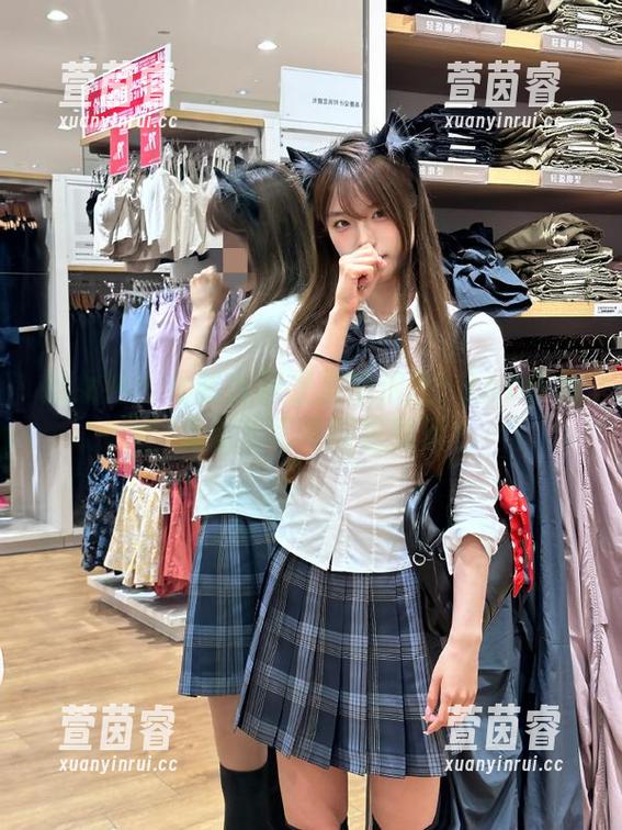 推女神-Lee小棠 推女神 - 体验古兜温泉的浪漫:Lee小棠无圣光写真图包展示