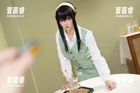 星之迟迟透明作品的魅力：通过原图领略她的艺术风格与个性表达