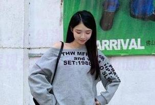 月下摄影 – 在线浏览茜茜制服主题写真，图片展现女性自信与优雅的极致瞬间