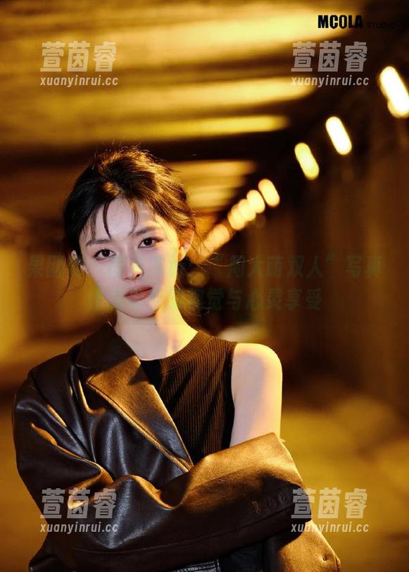 果团网 - 图片赏析：“周大萌双人”写真作品带来的视觉与心灵享受