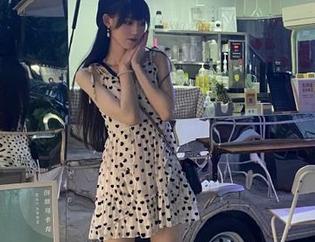 果团网 – 内衣写真集大揭秘！陈迪娅精选搞笑瞬间，让你忍俊不禁！