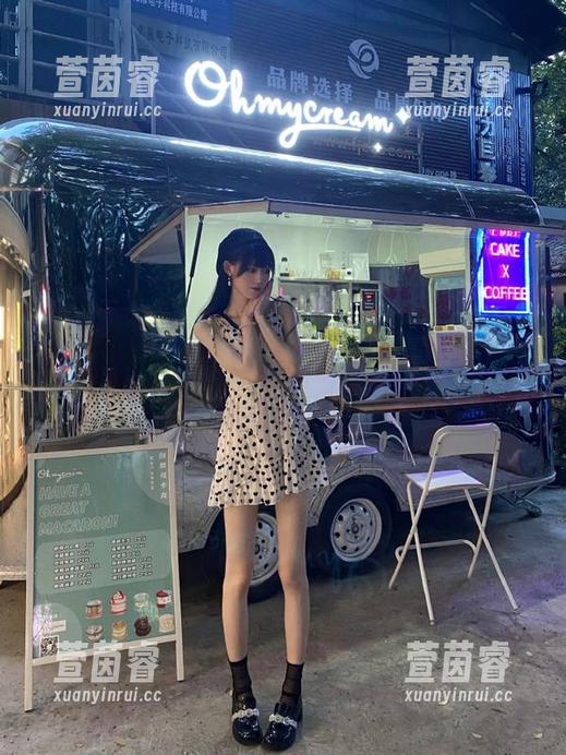 果团网 - 内衣写真集大揭秘！陈迪娅精选搞笑瞬间，让你忍俊不禁！