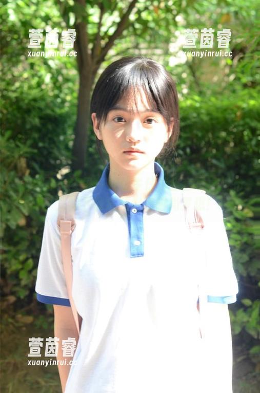 微密圈 - 梦里一只喵牛仔裤全套写真发布，立即下载成就你的时尚梦想！
