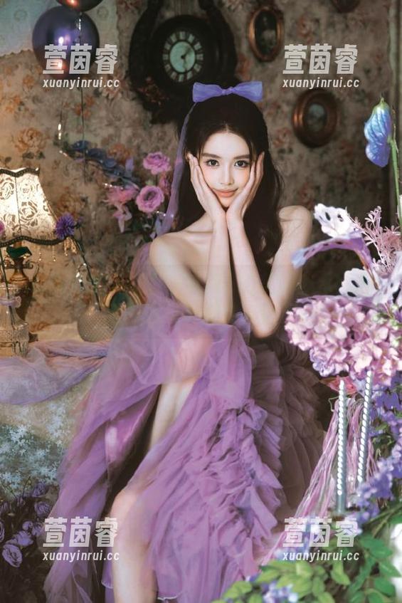 森萝财团-Aika 森萝财团 - 沉醉于Aika的美脚艺术:精选写真集展现迷人风姿