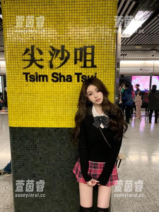 森萝财团 - 卉子个人写真集分享：更多裤里丝背后的故事与灵感