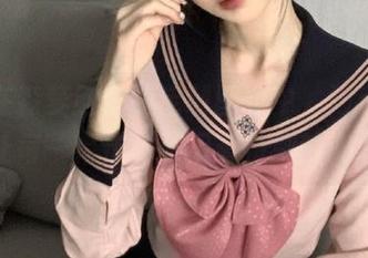 沉浸在森萝财团的定制图集中，雨云的轻拂让每一幅作品都闪耀特别的光彩！