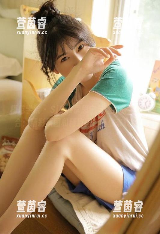 模范学院-SiByl李思宁 模范学院 - SiByl李思宁与丝袜的完美结合:精彩原图和精致图包等你来欣赏!