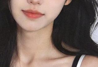 模范学院 – “艾希儿少女”精选图包，感受青春的绚丽与活力，尽在这组美图中
