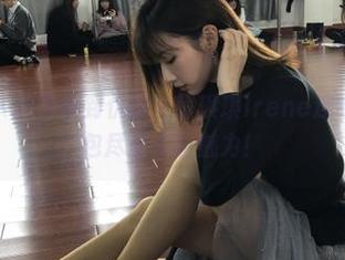 模范学院 – 从清新到优雅：萌琪琪Irene连衣裙写真图包尽显多面魅力！