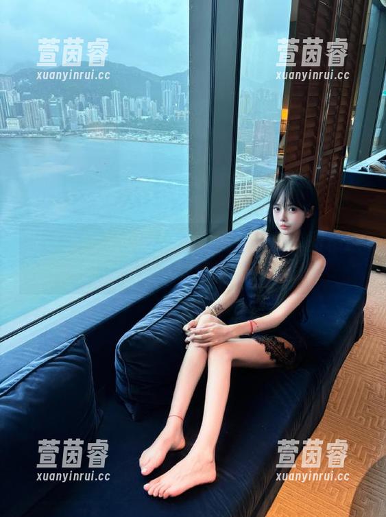 模范学院-韩好甜 模范学院 - 韩好甜修女风格摄影套图精选:甜美气息与神秘感的完美融合