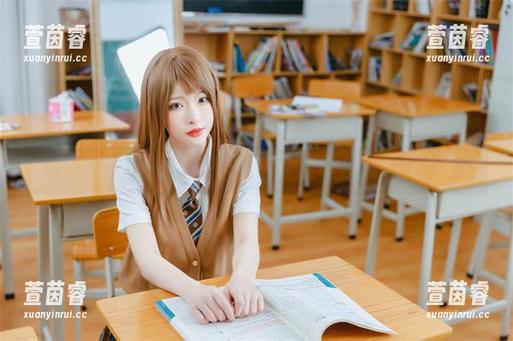 在线分享清水由乃黑江雫的经典写真资源，感受青春的气息