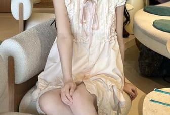 爱蜜社 – 瑞妤泳衣写真合集，免费下载她的性感魅力与优雅气质