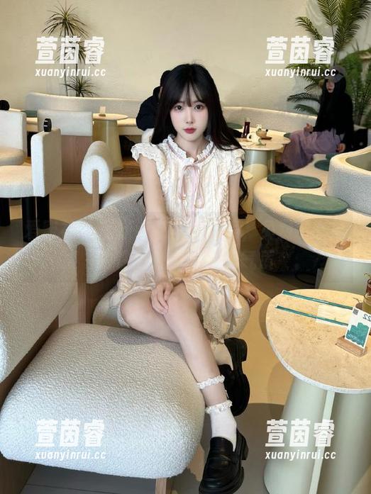 爱蜜社 - 瑞妤泳衣写真合集，免费下载她的性感魅力与优雅气质