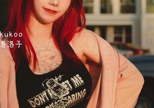狐洛洛子携手鲨鱼妹女仆呈现的美图精选，尽显青春活力