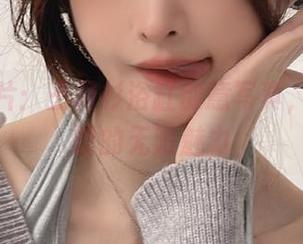 精选图片：王羽杉浴缸创意写真，水中流露的无限魅力