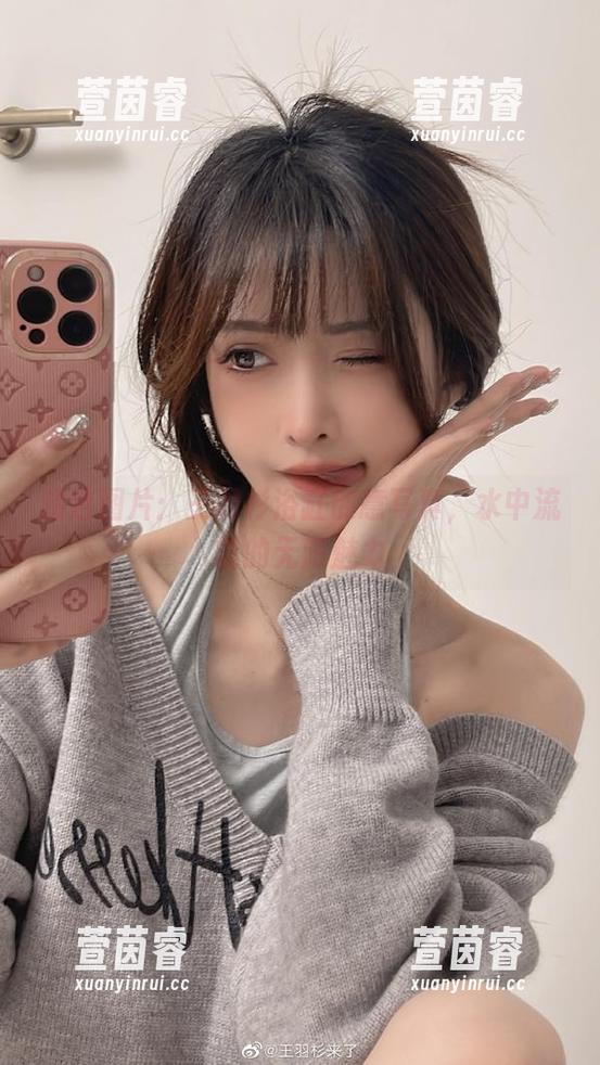 精选图片：王羽杉浴缸创意写真，水中流露的无限魅力