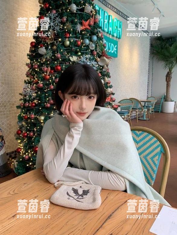 秀人网-Candy糖糖 秀人网 - 感受Candy糖糖的温柔气息:无圣光的写真作品传递纯粹与真实的美