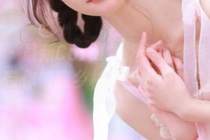 秀人网 – 最新Carol周妍希奶牛系列写真原图，带你领略乡村生活的宁静与美好！