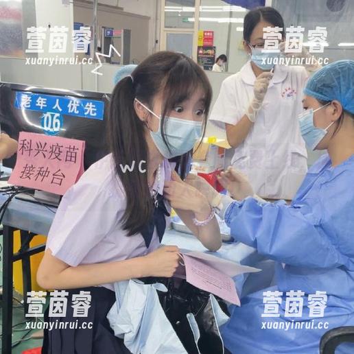 秀人网-伊诺 秀人网 - 伊诺黑白摄影套图免费上线,捕捉每个动人瞬间!