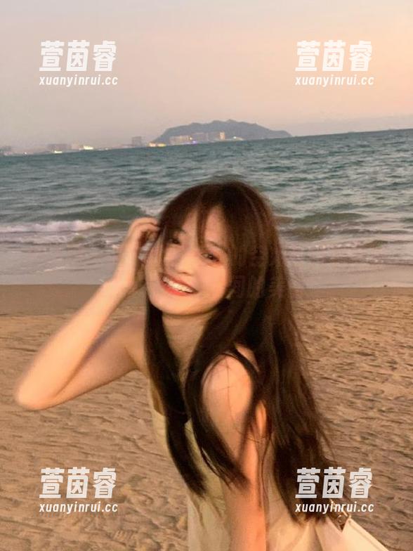 秀人网-大白兔吖 秀人网 - 探索大白兔吖的空姐写真集更新,感受每一瞬间的美丽