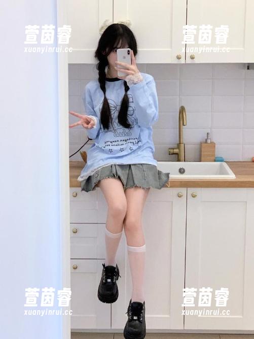 秀人网 - 在妲己Toxic的连体衣作品中，观看她对美的无限探索与表达