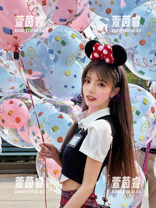 秀人网-媃柔 秀人网 - 媃柔纯白图包:凝聚优雅与纯净的写真合集