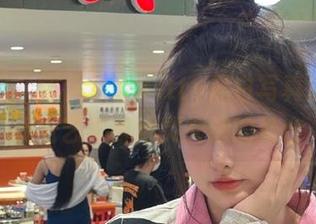 秀人网 – 深入小夕Kitty黑白写真原图：视觉艺术与心灵交响的结合