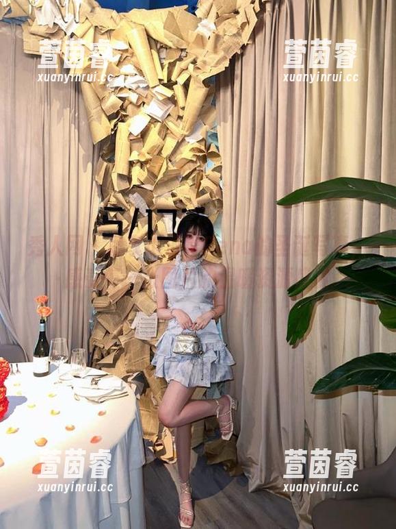 秀人网-小海臀Rena 秀人网 - 尽享小海臀Rena的圣诞写真,感受每一张图片的温暖资源盛宴