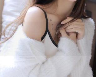 秀人网 – 套图更新：小茉莉jasmine的白丝写真让你享受纯粹艺术之美