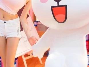 秀人网 – 小逗逗最新写真：华丽礼服造型的精彩照片，尽显时尚魅力！