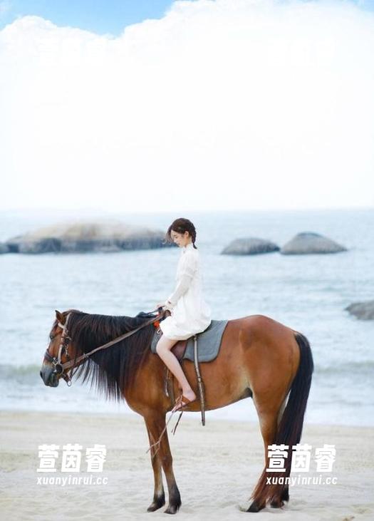 秀人网-小逗逗 秀人网 - 小逗逗的高清写真旅程:“妹妹”让我们相信美好依然存在