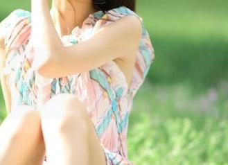 秀人网 – 深度解析方子萱的私拍眼镜原图，发现她不为人知的一面