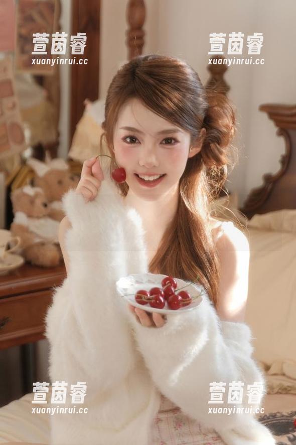 秀人网-林文文yooki 秀人网 - 棉袜之美,林文文yooki写真合集:网盘带你探索女性温柔的力量
