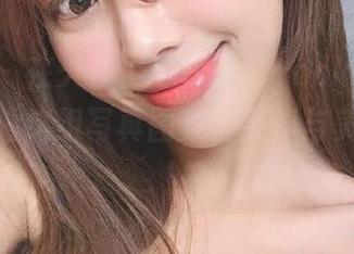 秀人网 – 在天台上与林文文yooki共度时光，看看这组写真图集，笑声与美丽并存！