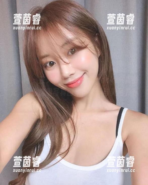 秀人网-林文文yooki 秀人网 - 在天台上与林文文yooki共度时光,看看这组写真图集,笑声与美丽并存!