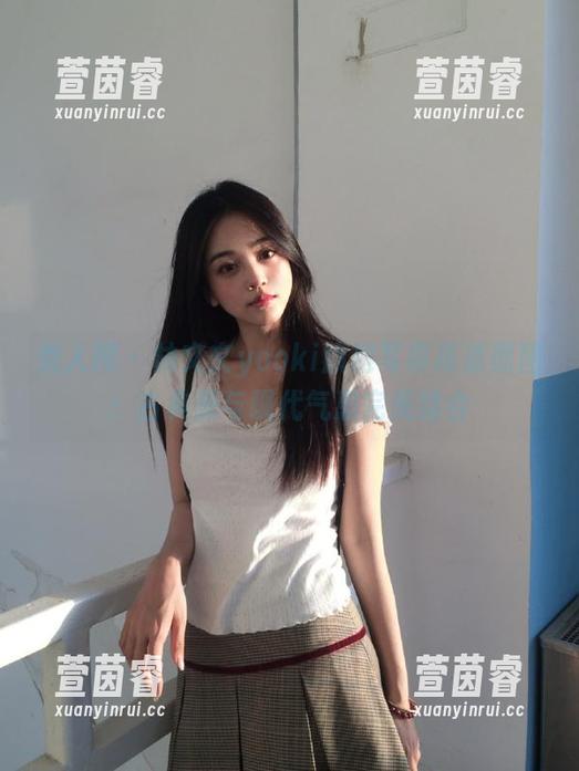 秀人网-林文文yooki 秀人网 - 林文文yooki旗袍写真高清原图:古典美与现代气息完美结合