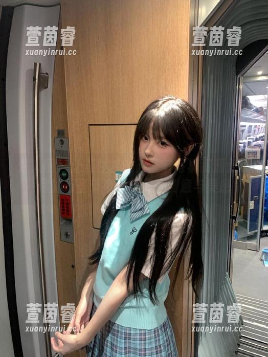秀人网-燕甘甘 秀人网 - 让燕甘甘的万圣节写真资源点亮你的万圣节夜晚,尽享创意与美感