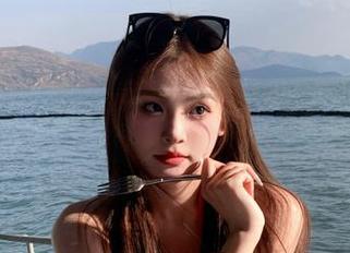 秀人网 – 慵懒之美，糯美子MINIbabe黑色私拍原图重磅来袭，令人心动！