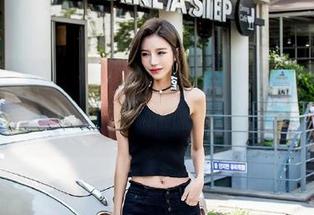 秀人网 – 糯美子Mini圣诞写真线上发布，高清画质带你感受假日的温情时刻！