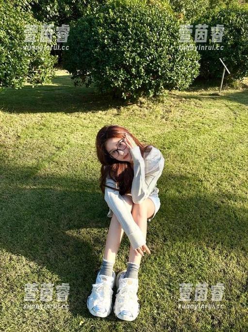 秀人网-蕾蕾醒了没 秀人网 - 探索蕾蕾醒了没吊带魅力:多张图片合集带你领略风采