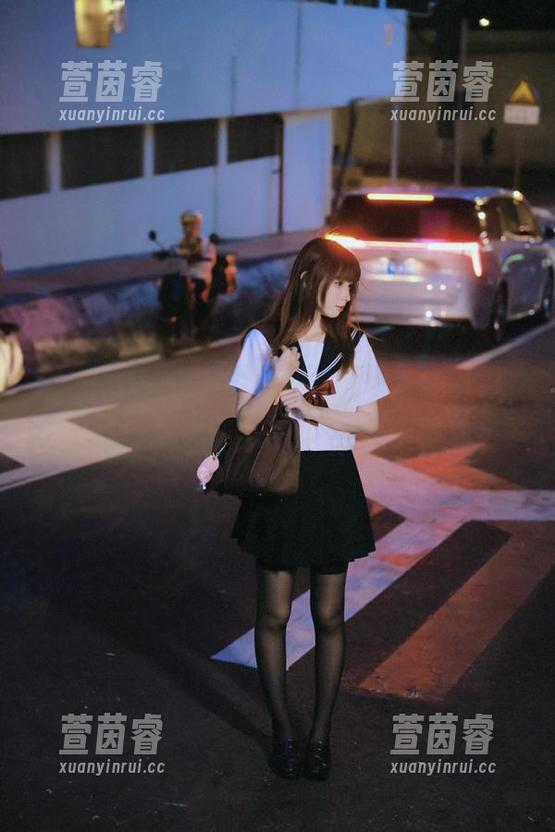 秀人网-谢小蒽 秀人网 - 无圣光写实:谢小蒽倾情演绎秘书写真艺术之美