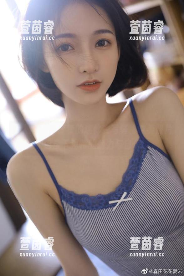 秀人网 - 陆萱萱的连体衣写真，唯美照片记录下独特的魅力与自信