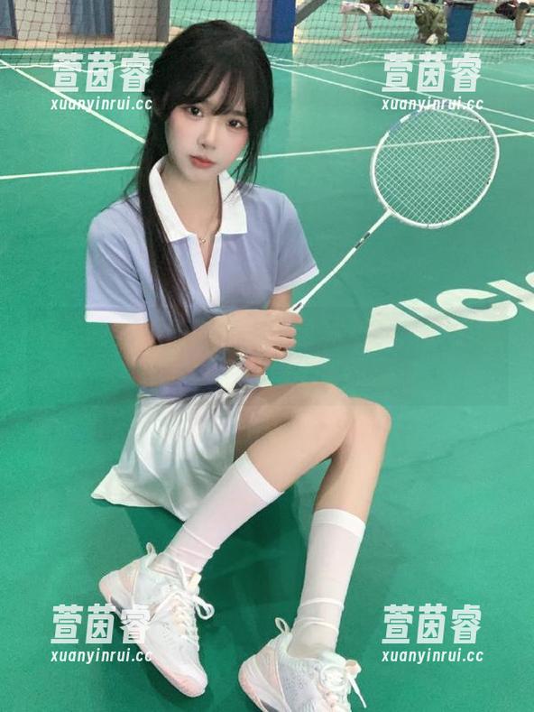 秀人网-麦田 秀人网 - 麦田黑白写真艺术美图:让您的视觉之旅获取丰富资源