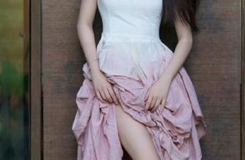 美媛馆 – 探索果儿Victoria的粉色世界：免费获取她的最新写真图片！