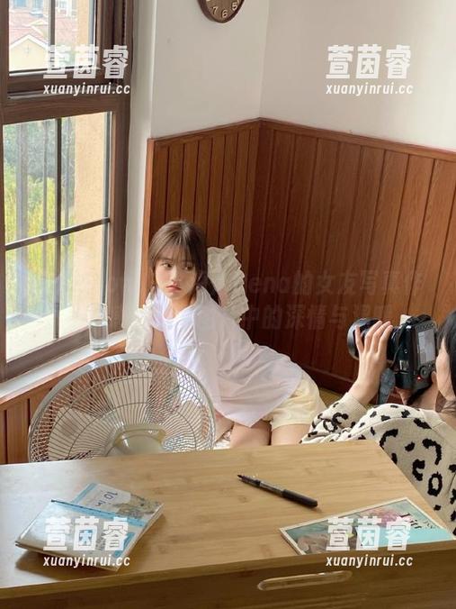 花漾show - 小海臀Rena的女友写真作品，感受每张图片中的深情与温暖